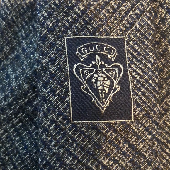 Beautiful Gucci Tie! - Picture 3 of 4